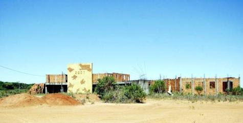 Verwaltungskomplex mit Statikproblemen, Bau wurde eingestellt!