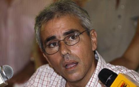 Fidel Zavala Serrati (46)