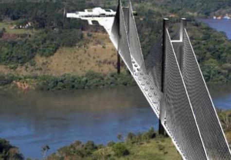 Brücke über Río Paraná (La Nación)