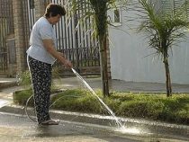 “Wir produzieren kein Wasser für Autos oder Wege waschen“