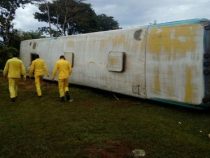 Schweizerin überlebt Busunglück