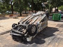 Ein Schlachtfeld wird aufgeräumt