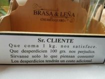 Churrasqueria verhängt “Geldstrafe“ für “Reste“ auf dem Teller
