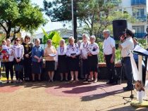 Sie feiern den Weg in den Abgrund