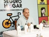 Tausende in Not aber Ministerium organisiert Fahrradtour