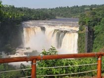 Regenfälle führen zu einem beeindruckenden Naturschauspiel