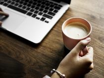 Wie man trotz Müdigkeit bei der Arbeit produktiv bleibt