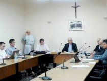 Katholische Kirche bittet die Verfassung zu respektieren