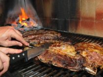 Der Tod lauert auf dem Grill