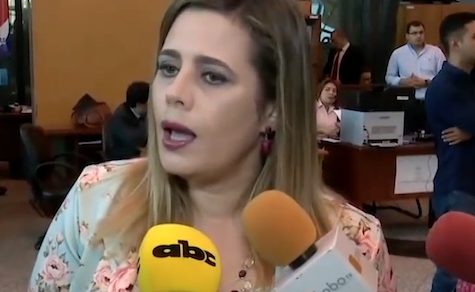Kattya González warnt: „Ein Präsidentschaftsanwärter hat einen gefälschten Titel“