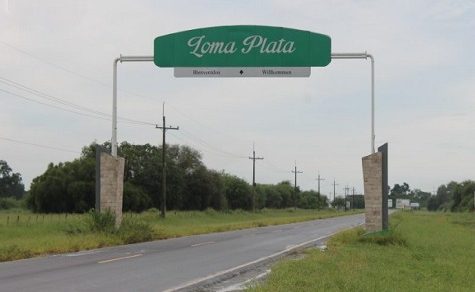 Musiker traten zweimal in Loma Plata auf und beklagen sich über unzureichende Gage