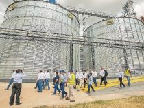 Kooperative Chortizer weiht im Chaco neues Silo für Sojabohnen ein