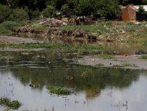 Jeden Tag fließen 3 Millionen Liter Abwässer in den Paraguay Fluss
