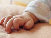 Baby erstickt an einem Lutscher
