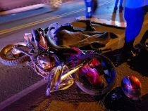 Frontaler Crash in deutscher Kolonie hinterlässt zwei Tote