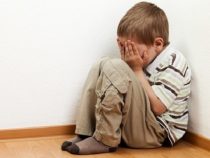 Lehrerinnen misshandeln Schüler