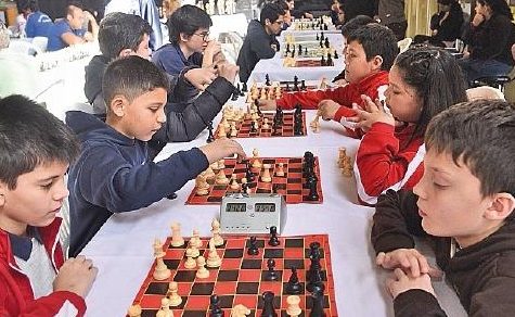 Schach im digitalen Zeitalter: Eine Schule der Geduld und Disziplin