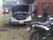 Auto eines Deutschen mit Kraftstoff überschüttet und angezündet