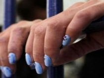Mutter wird wegen Vergewaltigung ihrer Tochter zu 22 Jahren Haft verurteilt