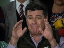 Präsident zum Rücktritt aufgefordert
