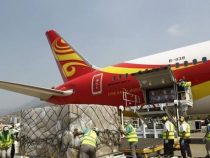 Medizinische Ausrüstung: Das Flugzeug mit der entscheidenden Fracht