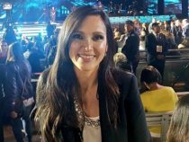 Ex-Miss Playboy prangert sexuelle Belästigung durch Priester an