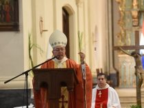 Erzbischof positiv auf Covid-19 getestet