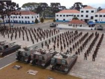 Paraguayisches Militär schafft Panzerhaubitzen an