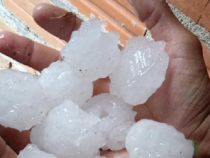 Starker Regen mit Hagelschlag