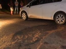 Fahrerin weicht Schlagloch aus und tötet Fußgänger