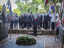 Präsident ehrt Gefallene in einem “ungerechten Krieg“