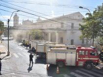 Feuer bricht in der Kathedrale der Hauptstadt von Paraguay aus