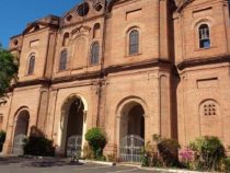 Kirche wird regelmäßig ausgeraubt, obwohl das Polizeirevier nur 4 Blocks entfernt ist