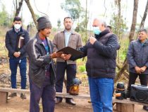 Indigene bekommen 400 ha Land von der Kirche geschenkt