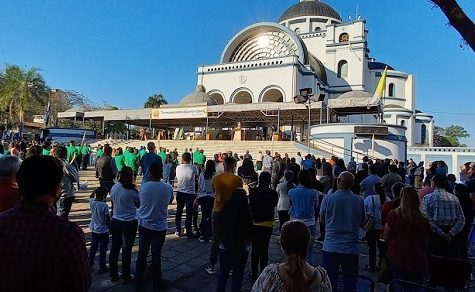 Jahr für Jahr die gleiche Predigt: Caacupé und die paradoxe Gleichgültigkeit der Pilger