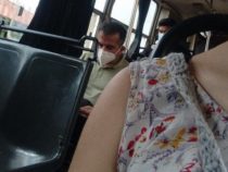 Im Bus begrapscht: Wer kennt diesen Mann?