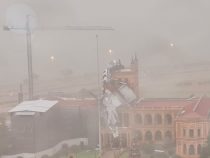 Schwere Sturmschäden am Regierungspalast