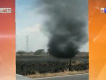 Autofahrer halten den Moment fest, als ein Wirbelsturm auftaucht