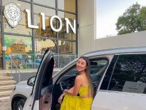 Razzia in fünf Geschäften eines Influencers wegen des Verkaufs von Schmuggelware