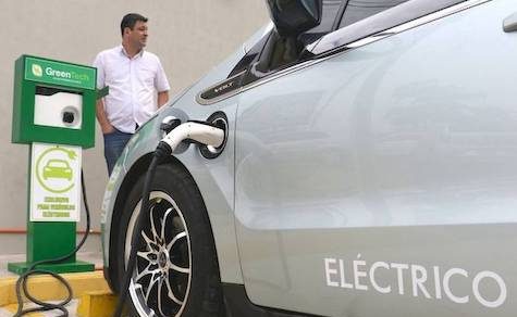 Der Kauf eines Elektroautos würde nach dem neuen Modell, das die DNIT vorbereitet, höhere Steuern nach sich ziehen