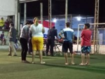 Junge stirbt, nachdem Fußballtor auf ihn fällt