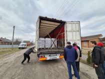 Von Bauern aus Itapuá gespendeter Reis wird in der Ukraine verteilt