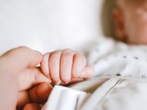 Baby erstickt an der Muttermilch