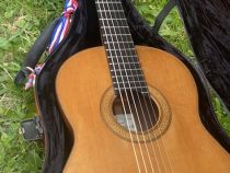 Berta Rojas hat ihre gestohlene Gitarre zurück
