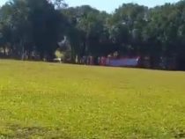 Schiedsrichter während Fußballspiel entführt