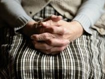 17-Jähriger vergewaltigt angeblich 68-Jährige