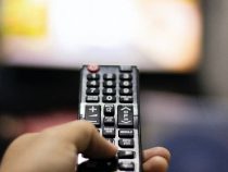 Fernseher explodiert: Vater und Sohn verletzt