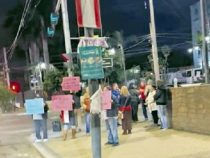 Demonstranten fordern Ausweisung des US-Botschafters