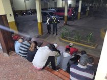 Mehr als 20 Personen wegen Lärmbelästigung festgenommen