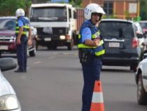 Verkehrspolizei an YouTuber-Touristen: „Haben Sie etwas für uns?“